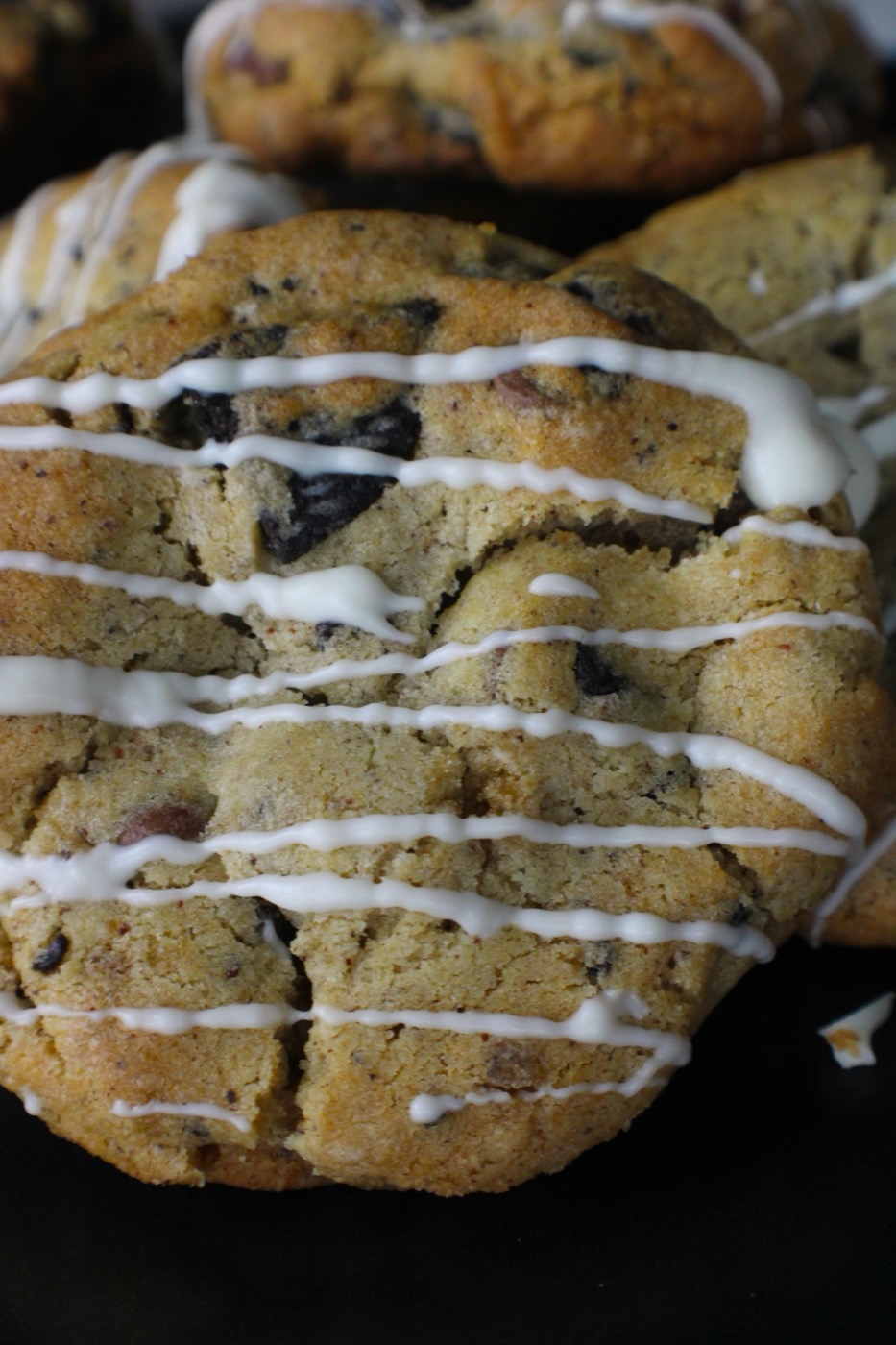 Oreo Cinnamon — glaze close-up